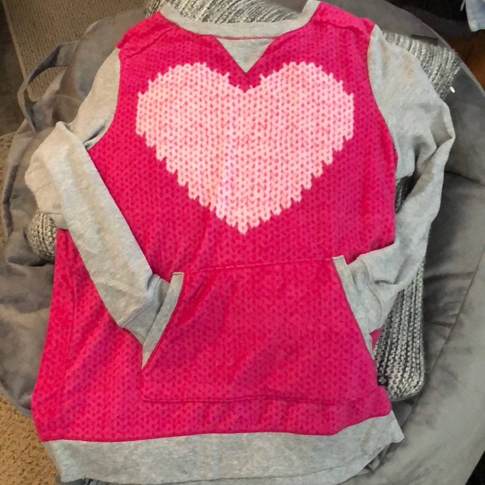 Vera Wang pullover top